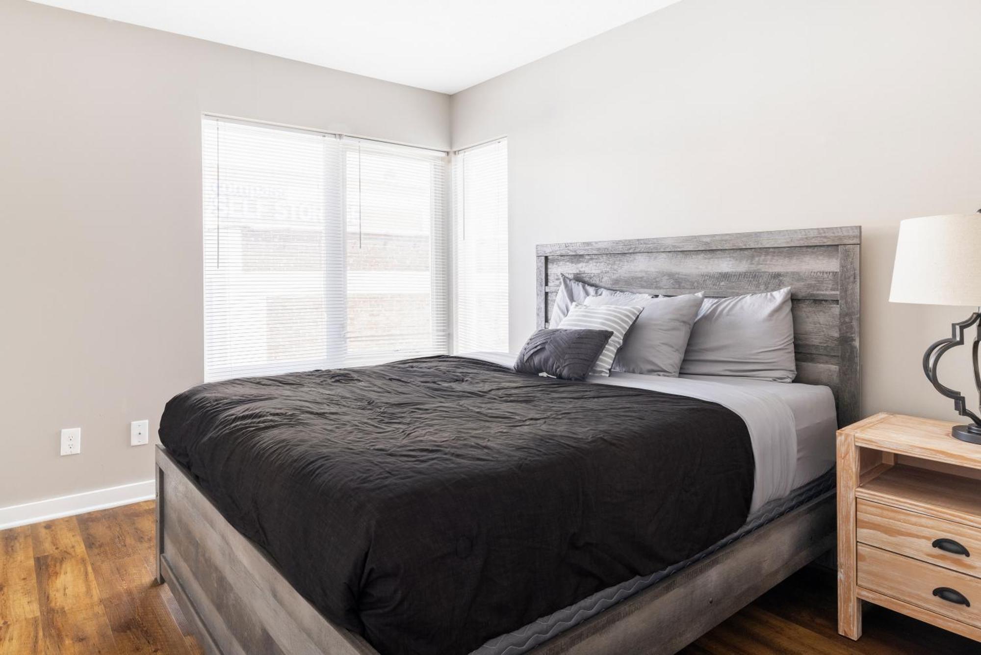 Luxury Downtown Townhome Unit 13 Cleveland Exterior photo